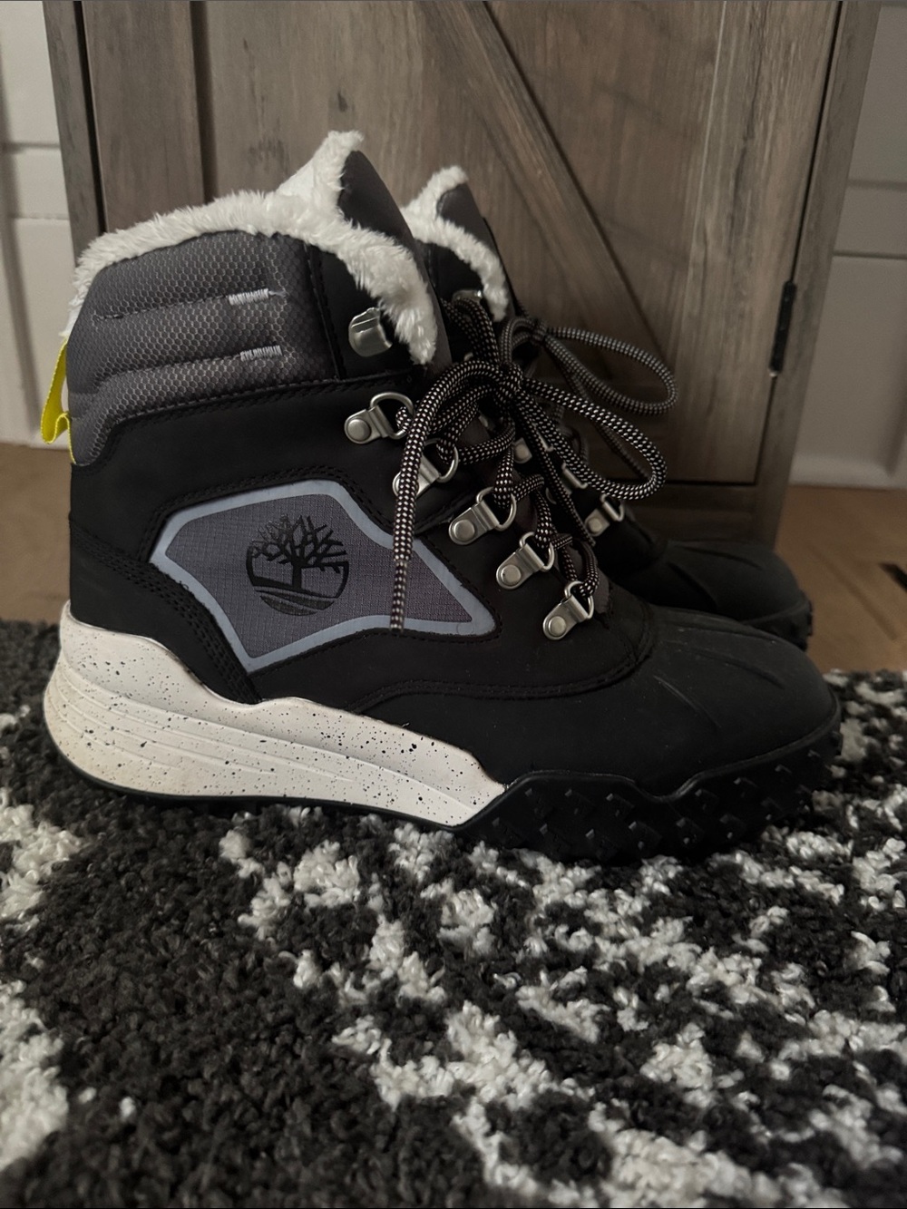 Timberland Women’s Moriah range hiker Winter Boots black 8.5